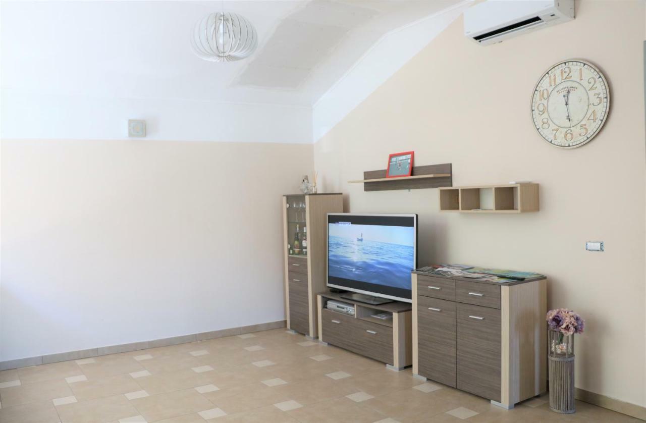 Apartment Olivia Ciginj Exterior foto